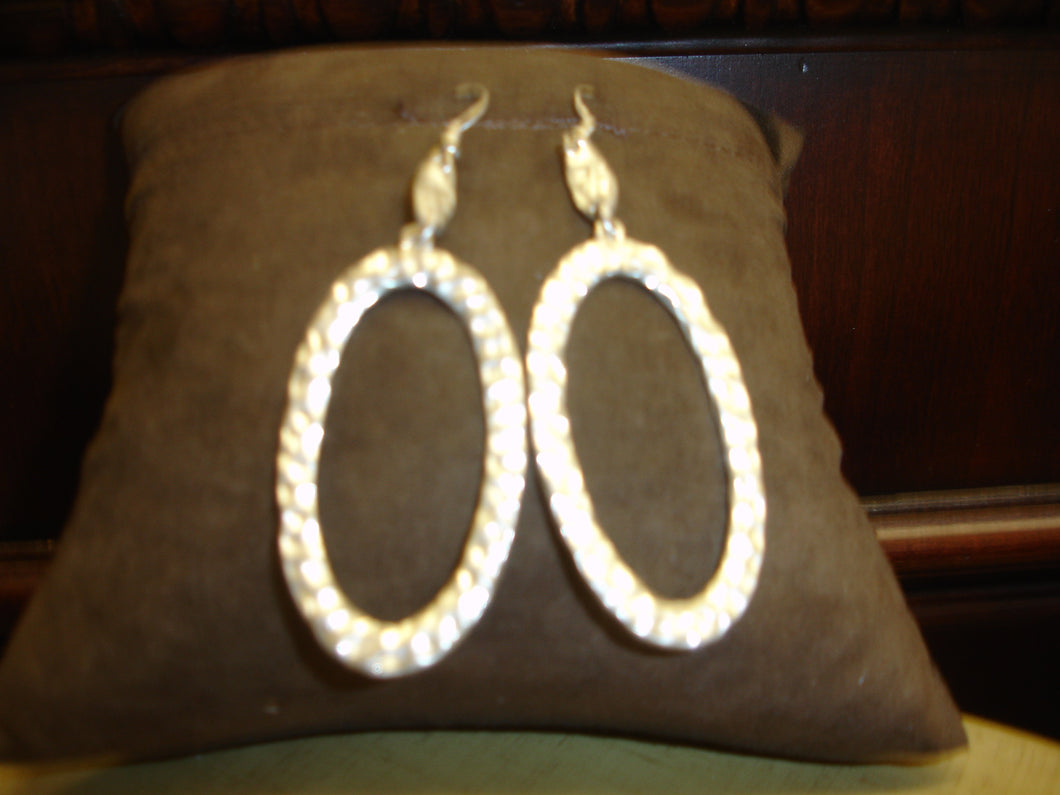 Oval Dangle Earrings in Silver
